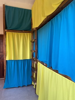 alto astral hostel