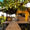alto astral hostel