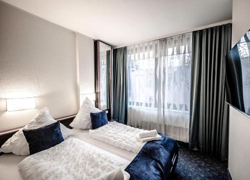 hotel mirage neuss ex proventhotel