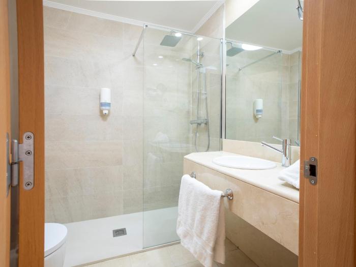 hotel sancho ramirez