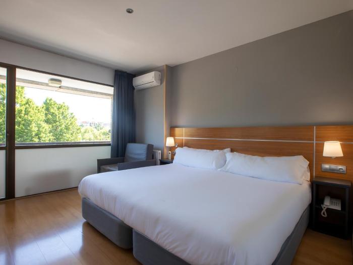 hotel sancho ramirez