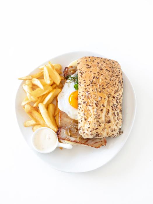 hotel sancho ramirez