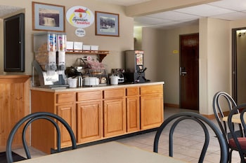 Super 8 By Wyndham Pulaski,Oswego>>New York,2 star