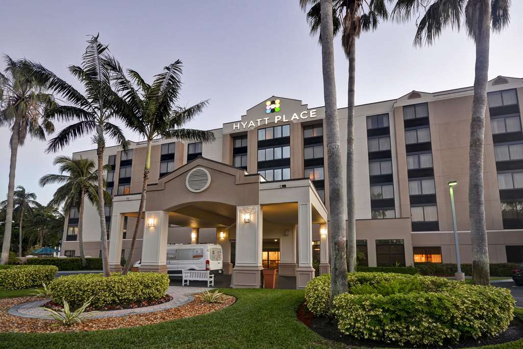 hyatt place miami airport west doral