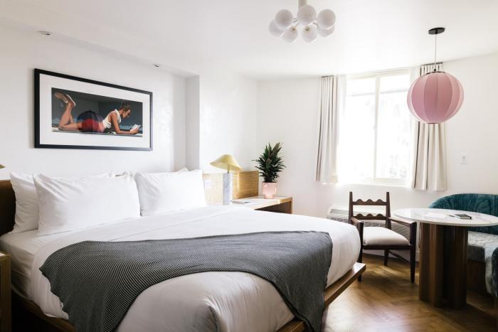 short stories hotel