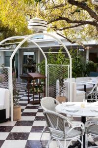 short stories hotel