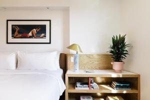 short stories hotel