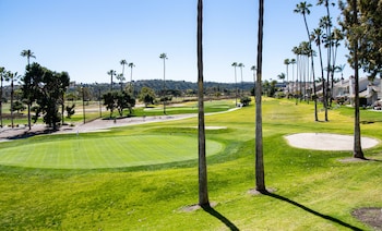 la valle coastal club and resort