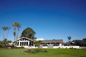 la valle coastal club and resort