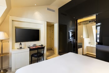 hotel montaigne