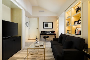 hotel montaigne