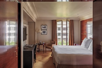 hotel montaigne
