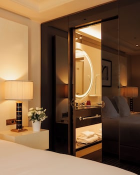 hotel montaigne