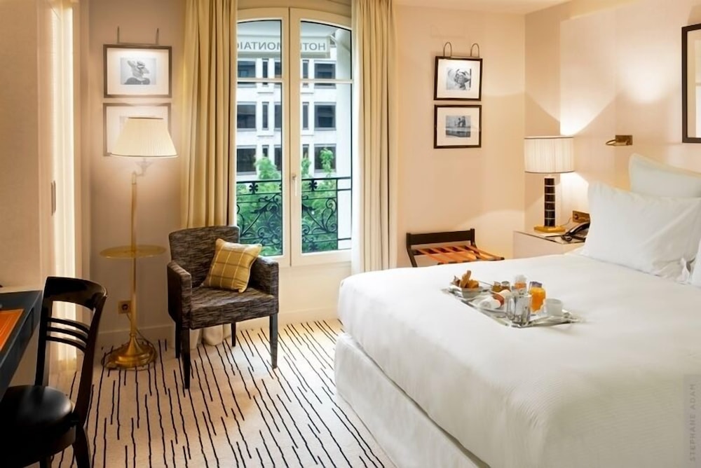 hotel montaigne