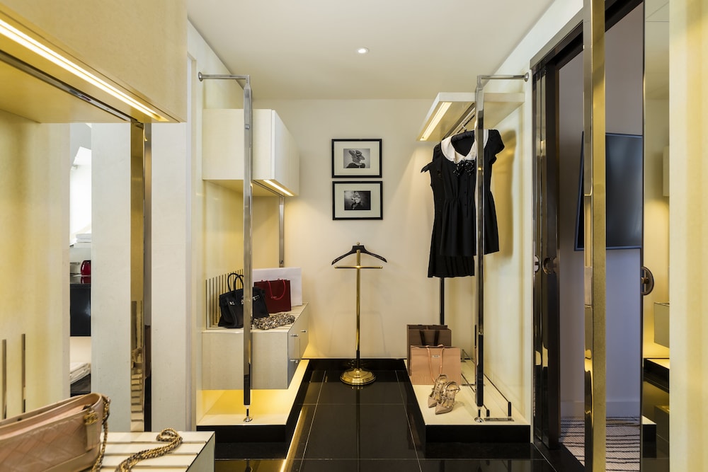 hotel montaigne