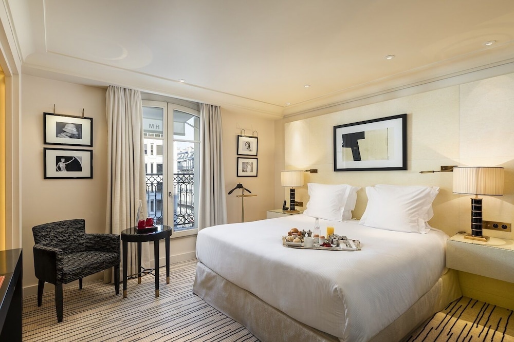 hotel montaigne
