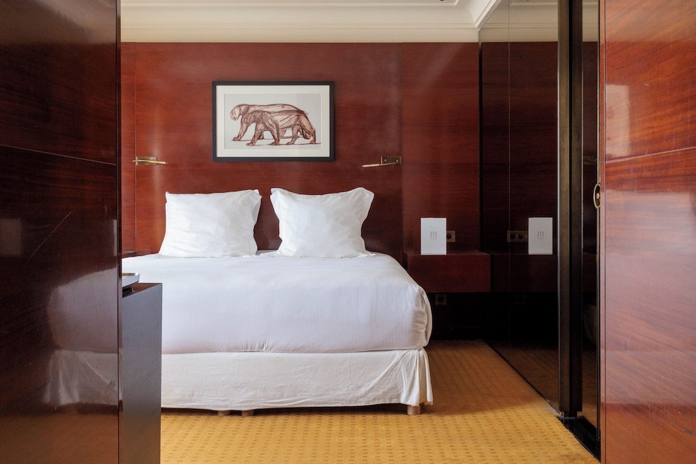 hotel montaigne
