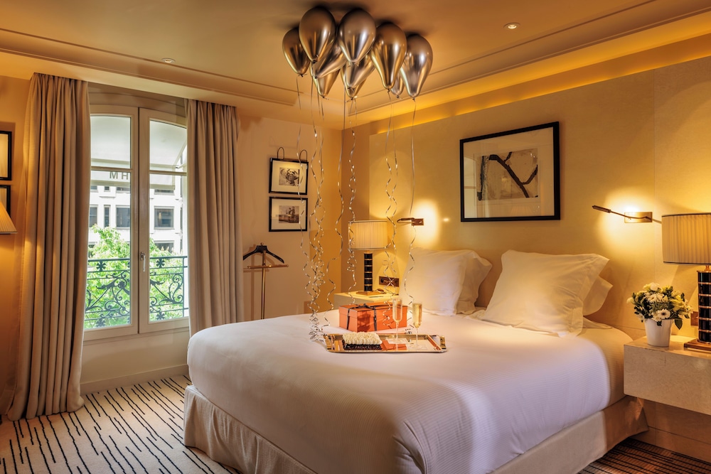 hotel montaigne
