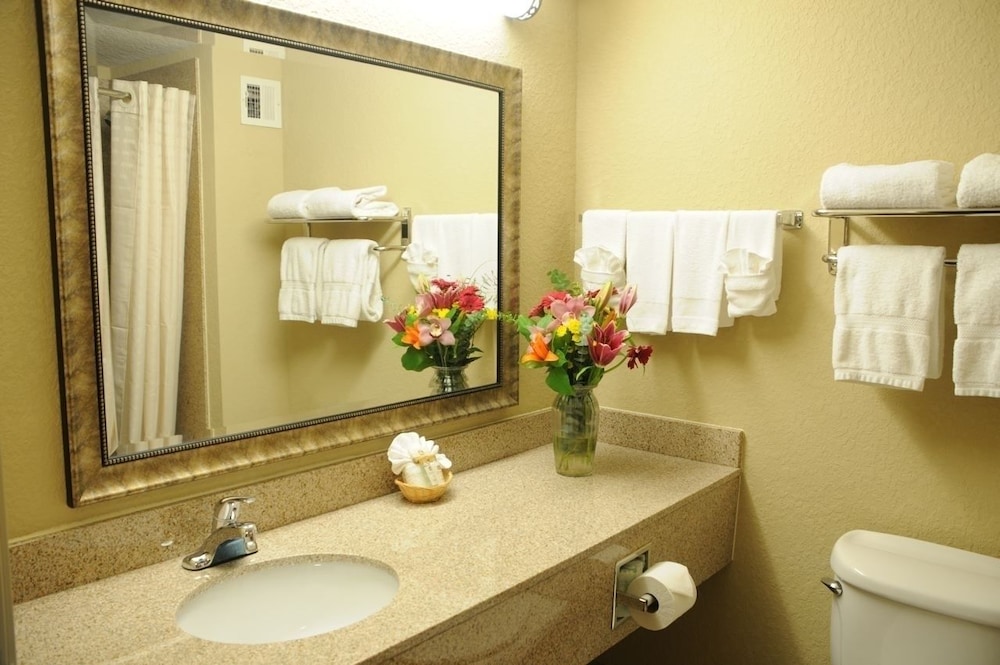 holiday inn express peachtree corners norcross by ihg