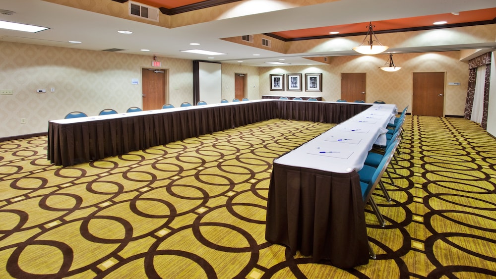 holiday inn express peachtree corners norcross by ihg