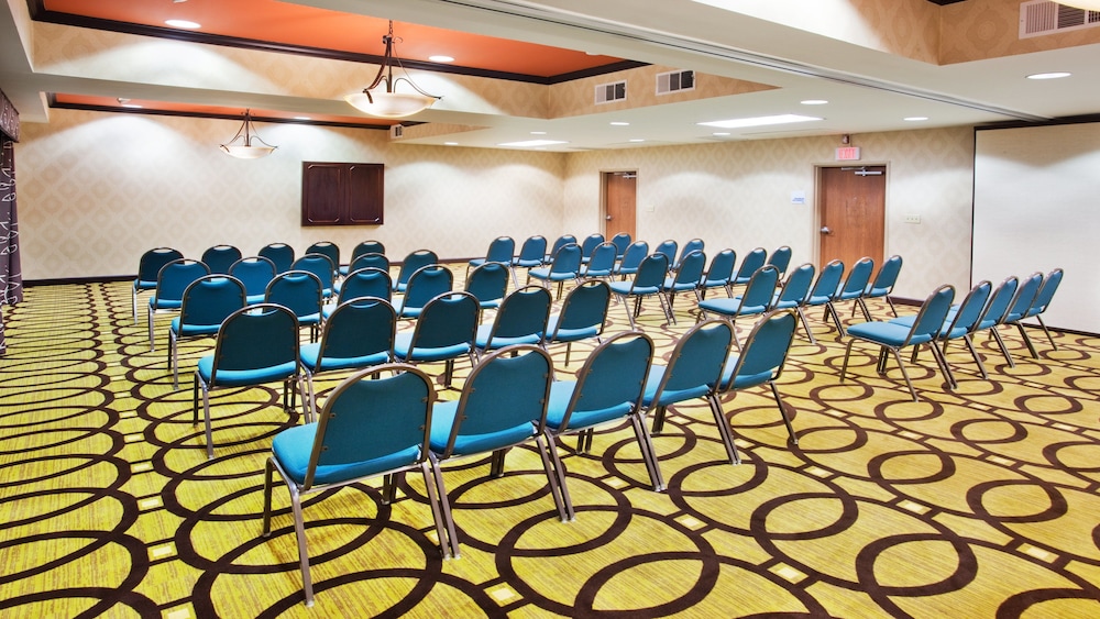 holiday inn express peachtree corners norcross by ihg