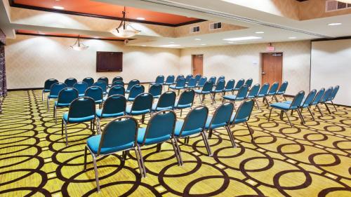 holiday inn express peachtree corners norcross by ihg