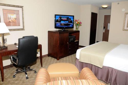 holiday inn express peachtree corners norcross by ihg