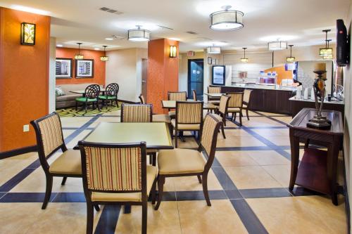 holiday inn express peachtree corners norcross by ihg