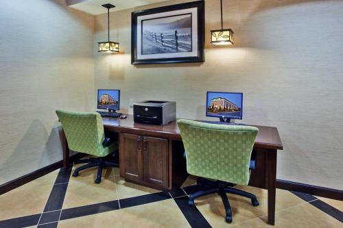 holiday inn express peachtree corners norcross by ihg