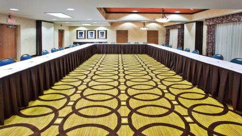 holiday inn express peachtree corners norcross by ihg