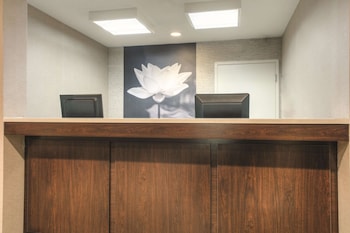 La Quinta Inn & Suites By Wyndham Atlanta Roswell,Atlanta>>Alpharetta,3 star