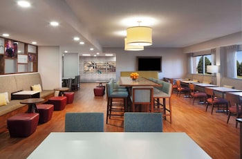 Hampton Inn Southlake,Hartsfield-Jackson Atlanta International Airport>>Atlanta,3 star