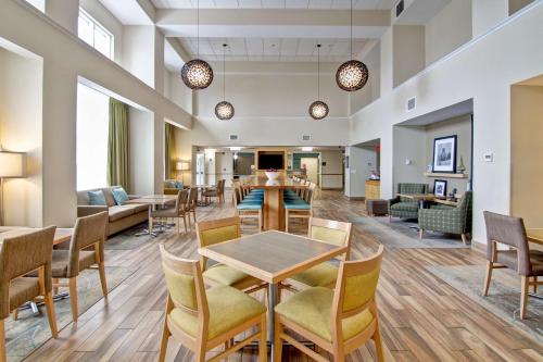 hampton inn and suites saint john