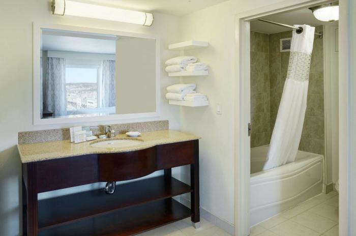 hampton inn and suites saint john