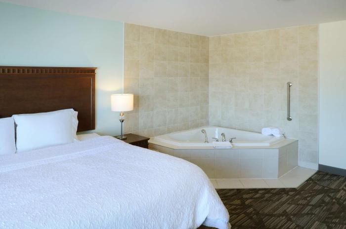 hampton inn and suites saint john