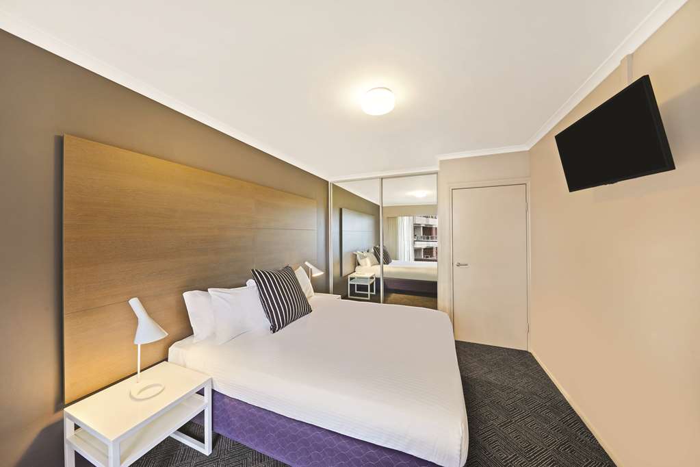 adina apartment hotel sydney surry hills