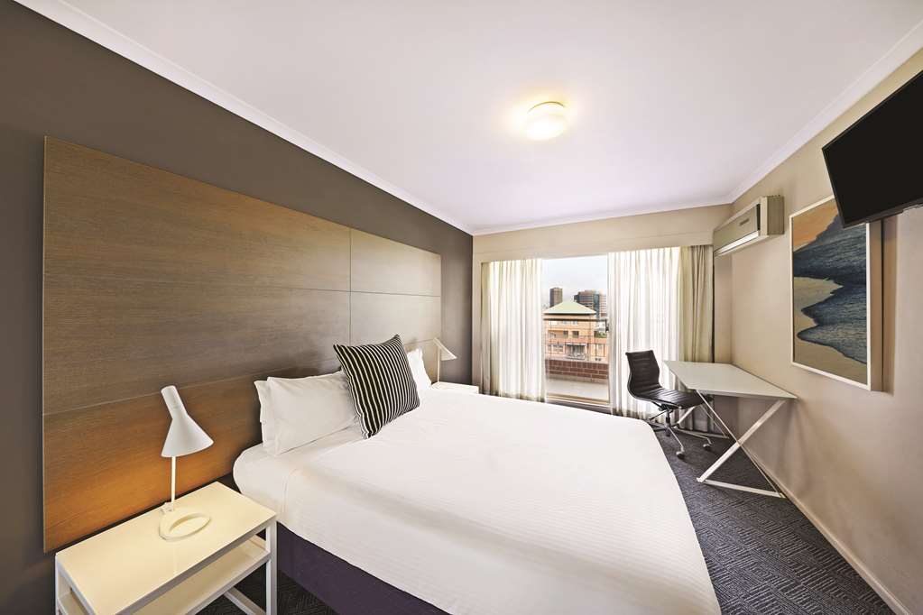 adina apartment hotel sydney surry hills