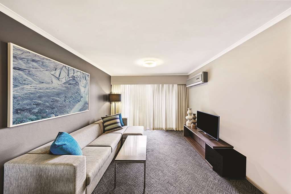 adina apartment hotel sydney surry hills