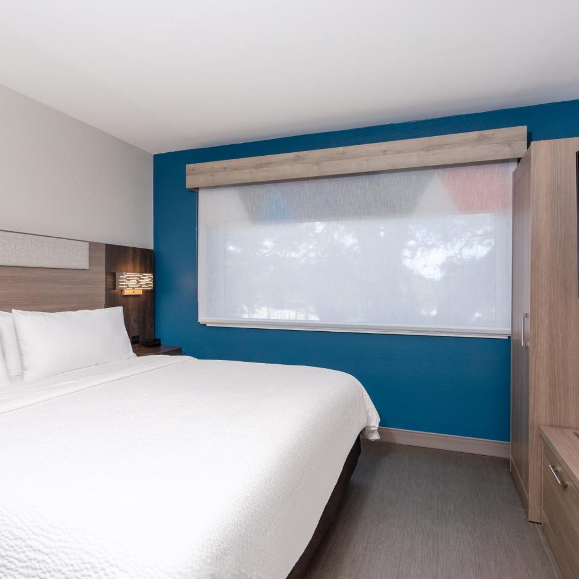 holiday inn express clearwater east icot center by ihg