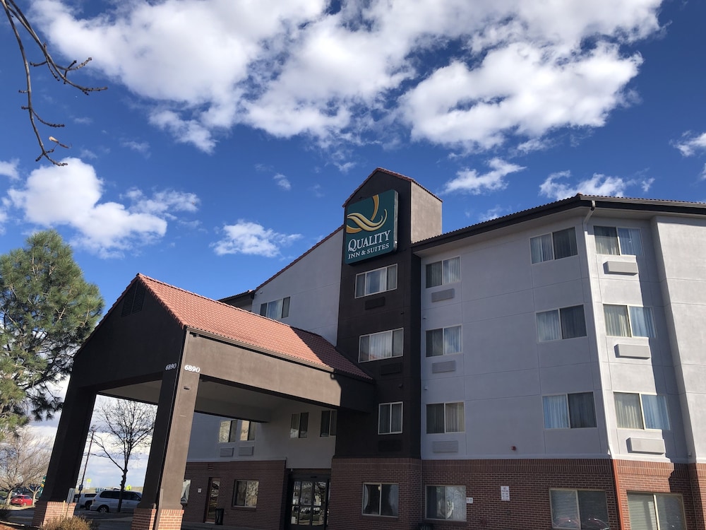 quality inn and suites denver international airport