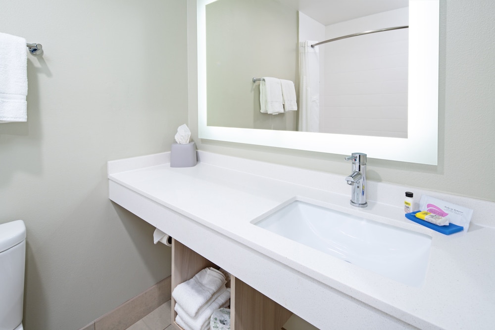 holiday inn express and suites watsonville by ihg