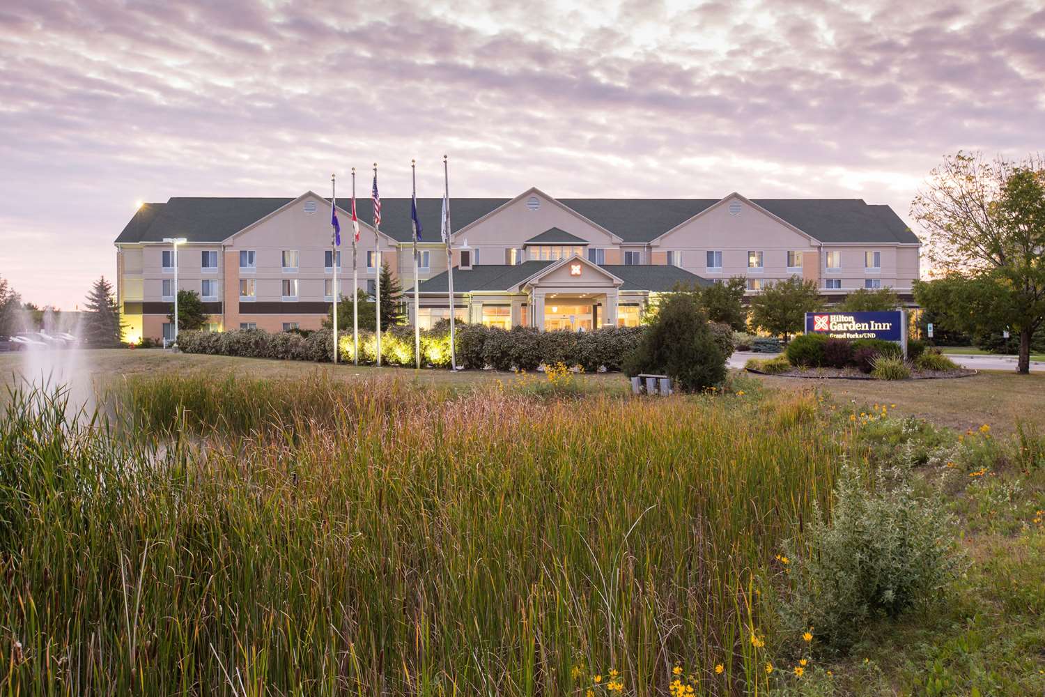 hilton garden inn grand forks und