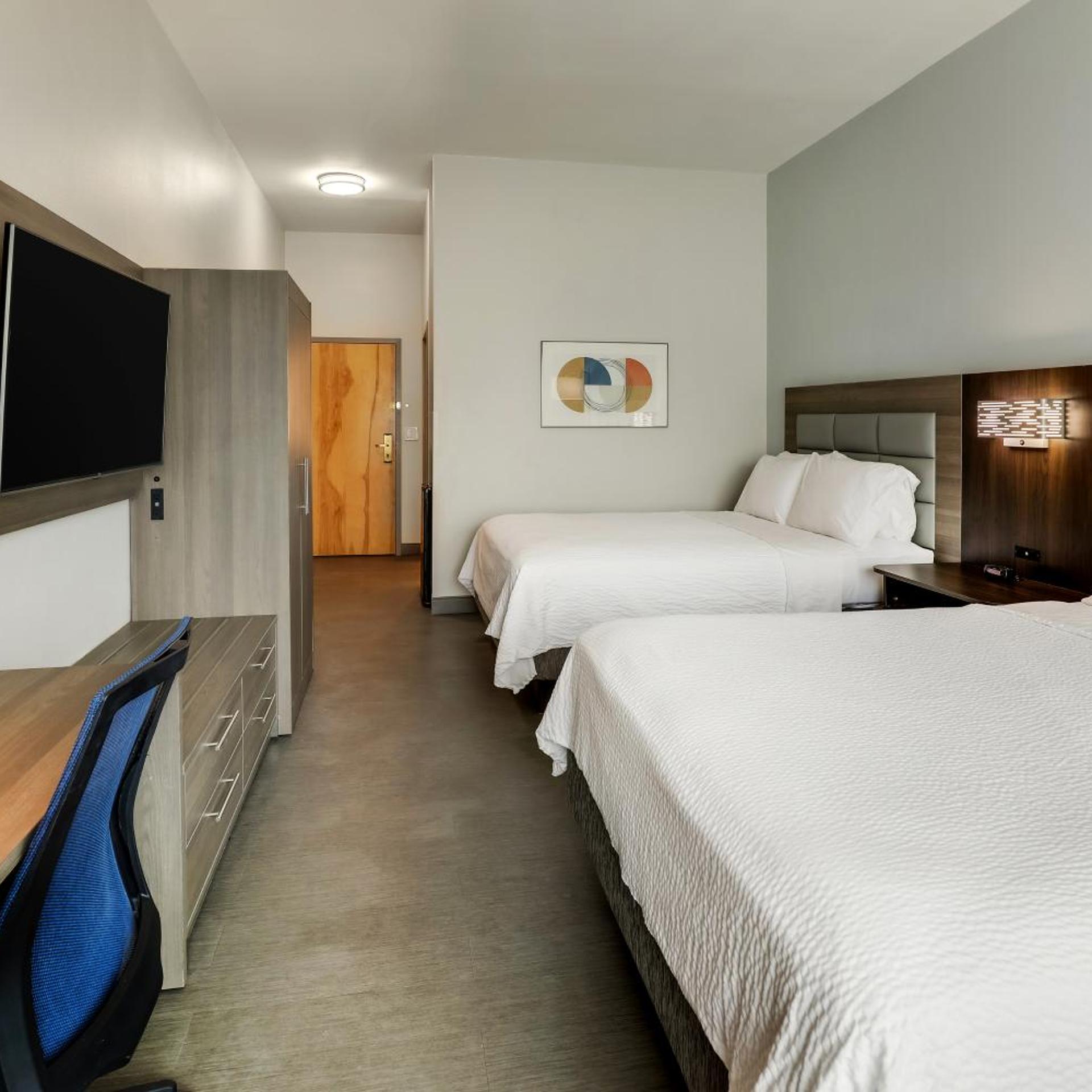 holiday inn express and suites richmond by ihg
