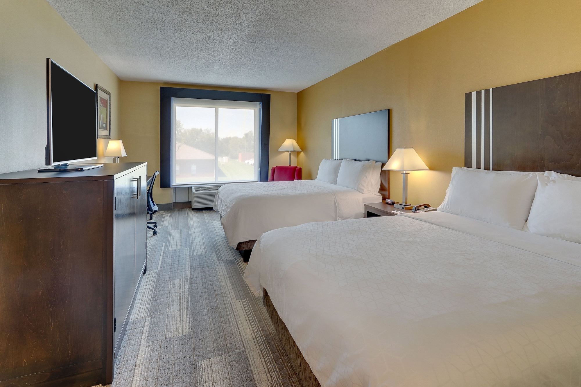 holiday inn express and suites richmond by ihg