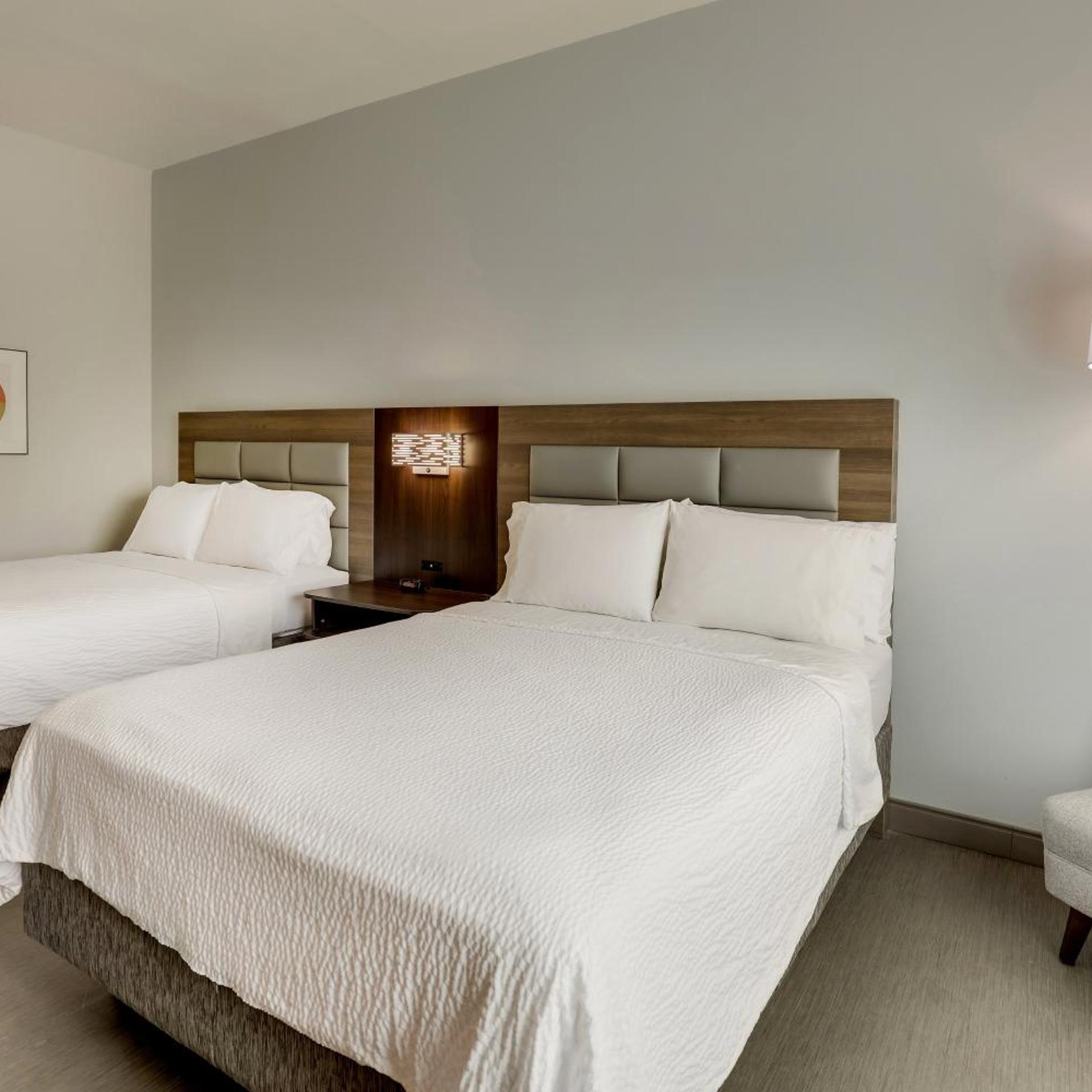 holiday inn express and suites richmond by ihg