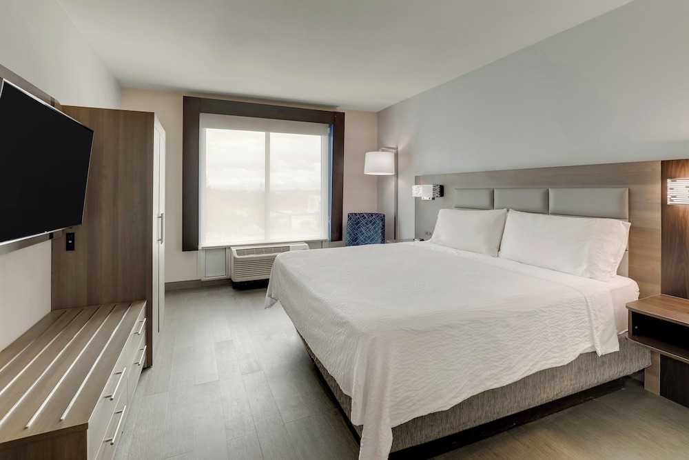 holiday inn express and suites richmond by ihg