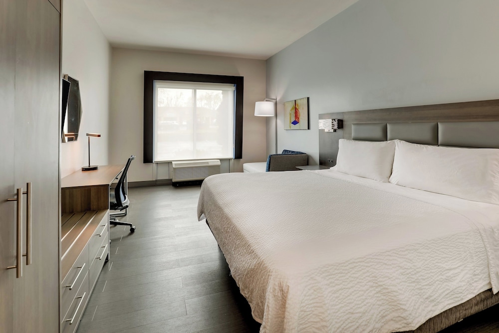 holiday inn express and suites richmond by ihg