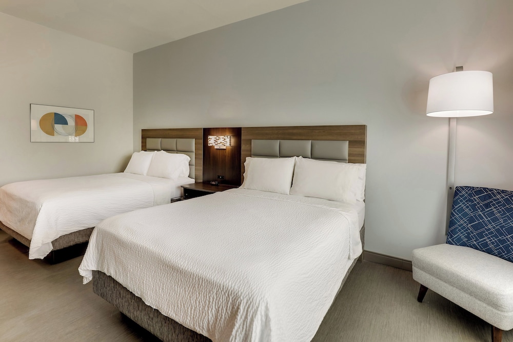 holiday inn express and suites richmond by ihg