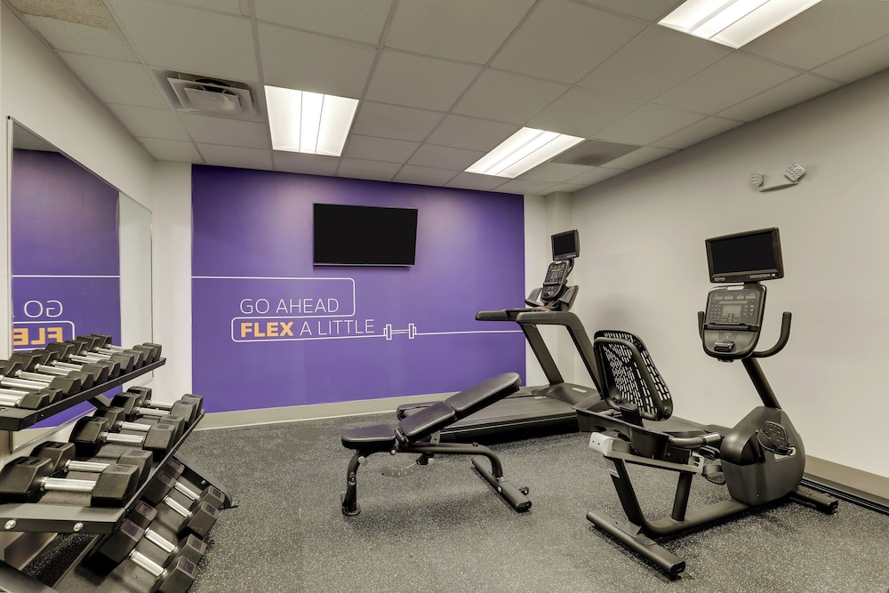 holiday inn express and suites richmond by ihg