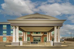 holiday inn express and suites richmond by ihg